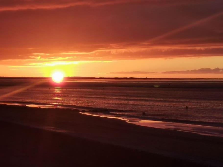 Cabourg Cosy, Appartement Refait A Neuf, 5 Min A Pied De La Mer Exterior foto